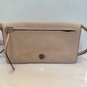 Beige Tory Burch bag